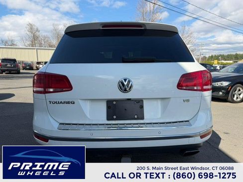 Used 2016 Volkswagen Touareg Lux image 6