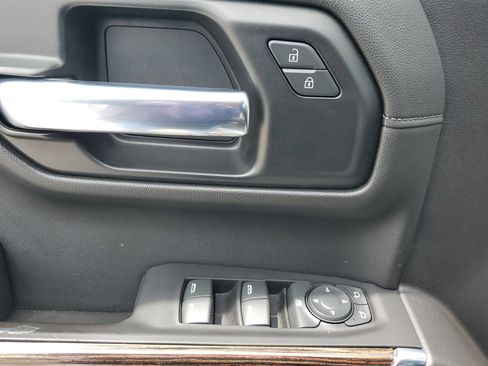 Used 2020 GMC Sierra 1500 SLE w/ SLE Value Package image 26