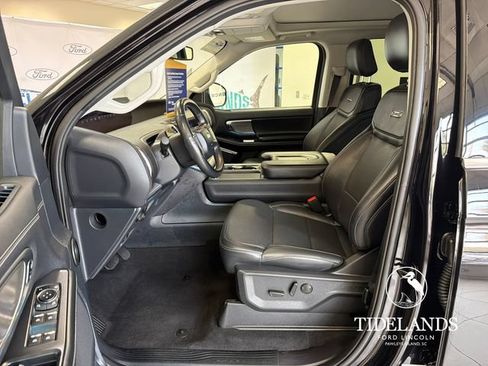Certified 2025 Ford Expedition Platinum AWD/4WD image 11