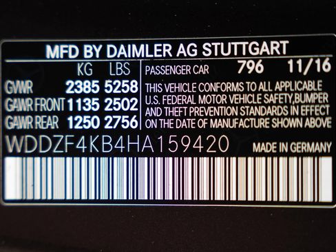 Used 2017 Mercedes-Benz E 300 4MATIC image 57