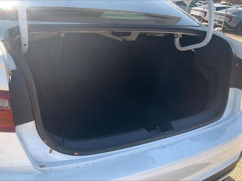 Used 2023 Volkswagen Jetta SE w/ Panoramic Sunroof Package FWD image 17