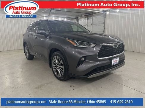 Used 2021 Toyota Highlander Platinum image 7