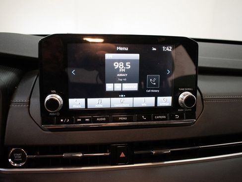 Used 2024 Mitsubishi Outlander ES image 15