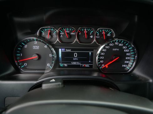 Used 2018 Chevrolet Silverado 1500 LT w/ All Star Edition image 36