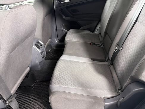 Used 2018 Volkswagen Tiguan S w/ 3rd Row Seat Package AWD/4WD image 19