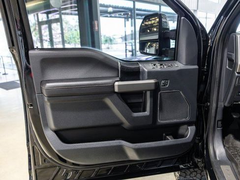 Used 2022 Ford F250 Platinum w/ FX4 Off-Road Package AWD/4WD image 28