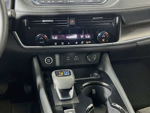 Used 2021 Nissan Rogue SV AWD/4WD image 20