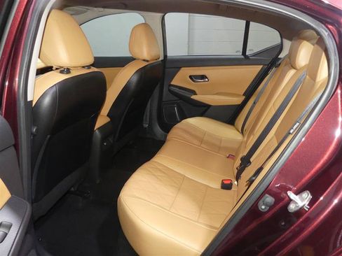 Used 2022 Nissan Sentra SV w/ SV Premium Package FWD image 27