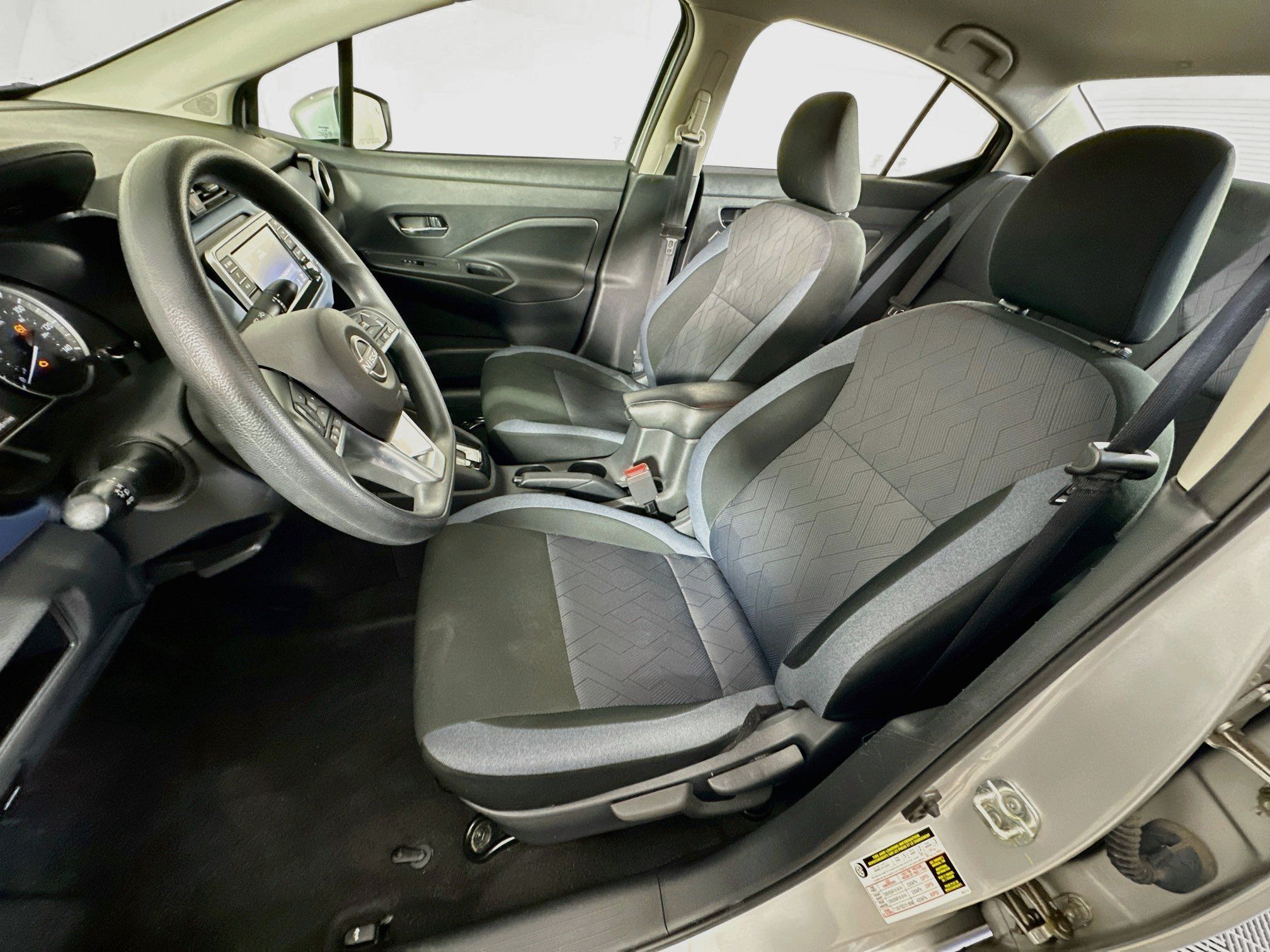 Used 2025 Nissan Versa SV FWD image 13
