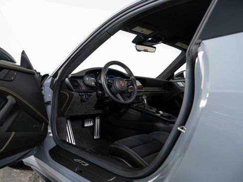 Used 2024 Porsche 911 GT3 image 16
