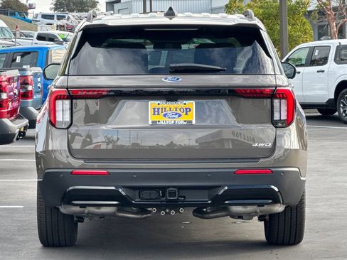 New 2026 Ford Explorer ST-Line w/ ST-Line Street Pack image 12