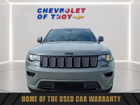 Used 2021 Jeep Grand Cherokee Laredo X AWD/4WD image 2