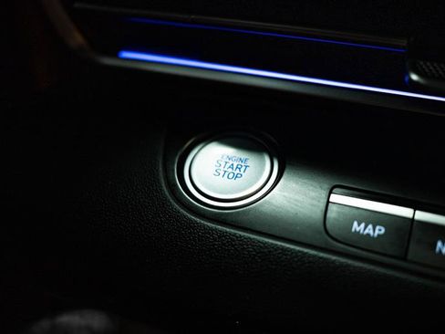 Used 2024 Hyundai Elantra SEL FWD image 16