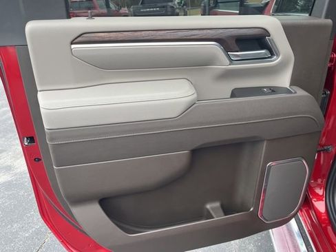 New 2026 GMC Sierra 2500 SLT w/ SLT Premium Package image 18