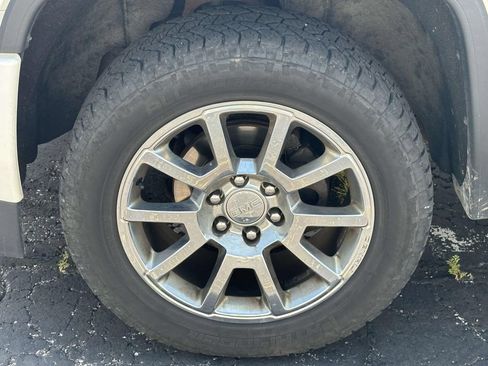 Used 2018 GMC Sierra 1500 Denali AWD/4WD image 9