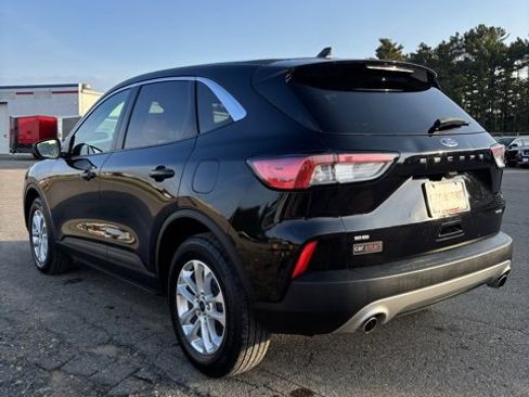 Used 2022 Ford Escape SE image 5