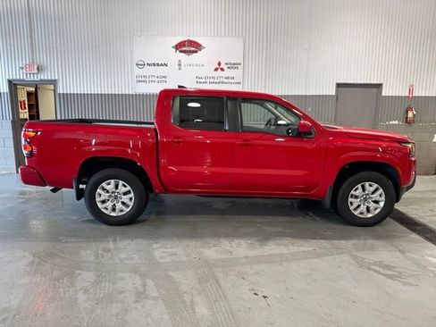 Certified 2023 Nissan Frontier SV w/ SV Convenience Package AWD/4WD image 3