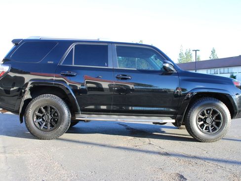 Used 2014 Toyota 4Runner SR5 Premium image 43