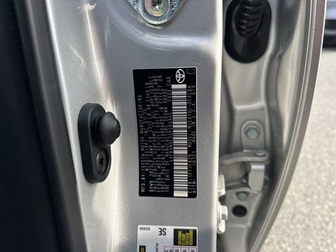 Used 2025 Toyota Corolla LE image 31