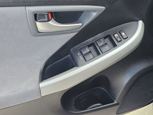 Used 2013 Toyota Prius One image 25