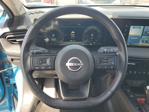 Certified 2025 Nissan Kicks SR FWD image 16