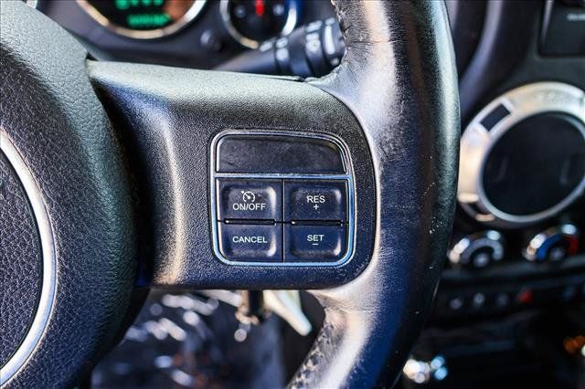 Used 2017 Jeep Wrangler Unlimited Sahara AWD/4WD image 15