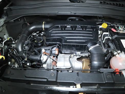 Certified 2023 Jeep Renegade Latitude AWD/4WD image 35