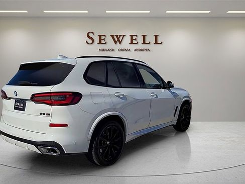 Used 2023 BMW X5 xDrive40i w/ M Sport Package image 5