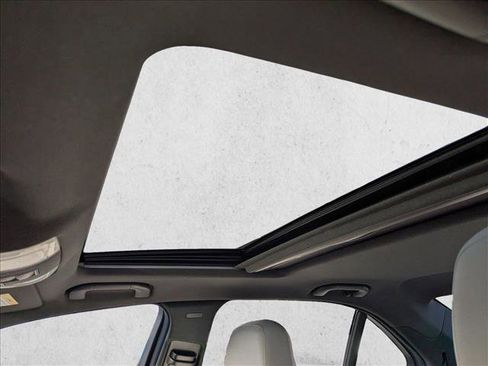 Used 2013 Mercedes-Benz C 250 C 250 Sport image 17