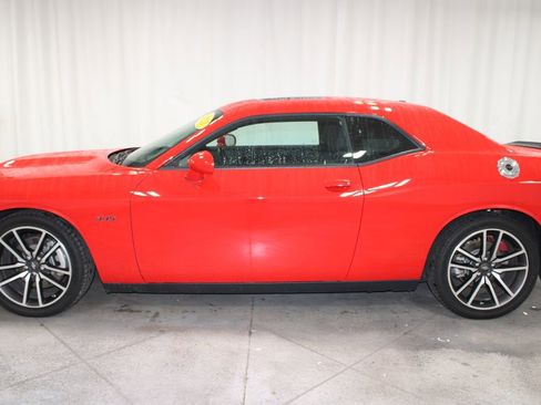 Used 2023 Dodge Challenger R/T image 6