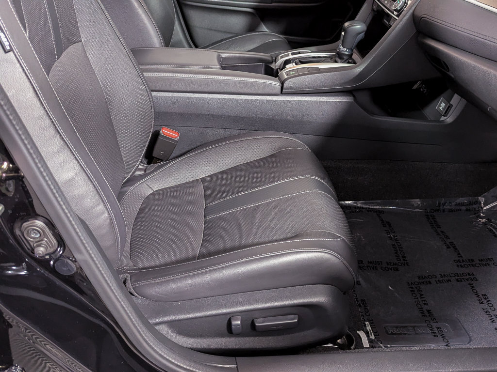 Used 2016 Honda Civic Touring image 22