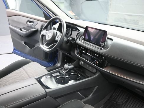 Used 2022 Nissan Rogue SV image 22