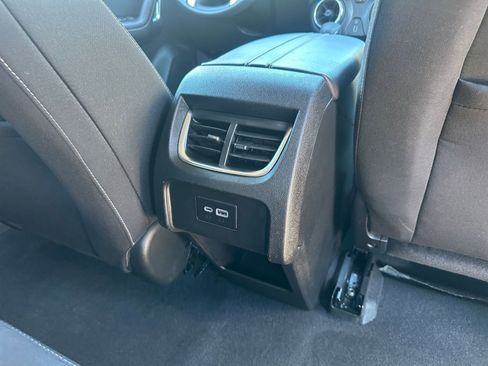 Used 2025 Chevrolet Blazer LT image 24