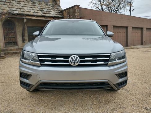 Used 2020 Volkswagen Tiguan SE image 4