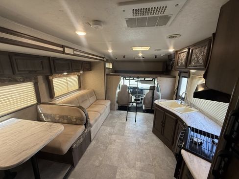 Used 2017 Ford E-450 and Econoline 450 Super Duty w/ Motorhome Prep Package RWD image 63