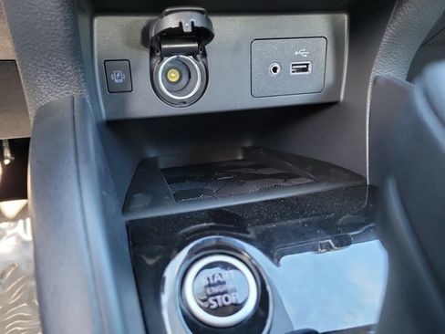 Used 2025 Nissan Versa SV w/ Trunk Package FWD image 27