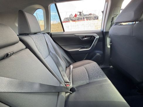 Used 2025 Toyota RAV4 XLE image 39