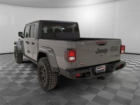 Used 2021 Jeep Gladiator Willys image 5