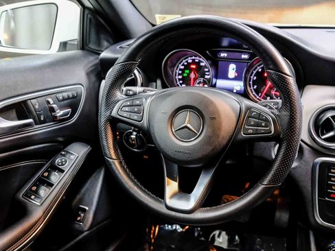 Used 2019 Mercedes-Benz GLA 250 image 19