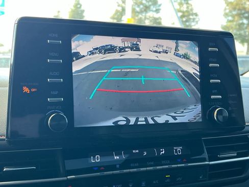 Used 2023 Toyota Sienna XSE w/ XSE Plus Package image 22