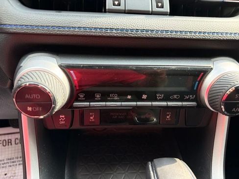 Used 2020 Toyota RAV4 XSE w/ Carpet Mat Package AWD/4WD image 13