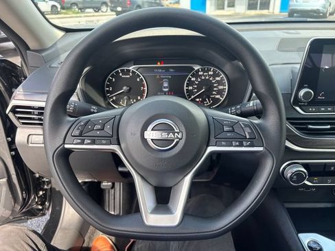 Used 2026 Nissan Altima 2.5 SV FWD image 16