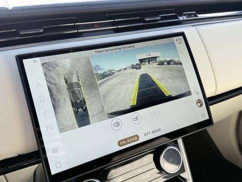 Used 2023 Land Rover Range Rover Long Wheelbase Autobiography image 21