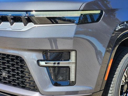 New 2026 Jeep Grand Wagoneer 2WD image 5