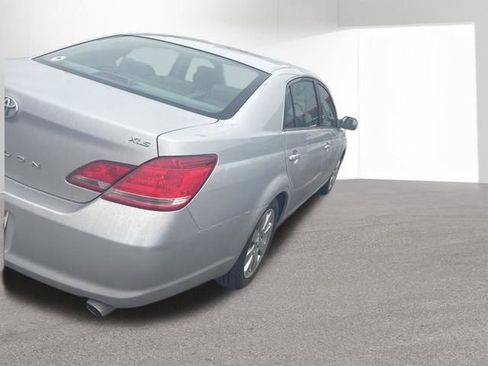 Used 2005 Toyota Avalon XLS image 17