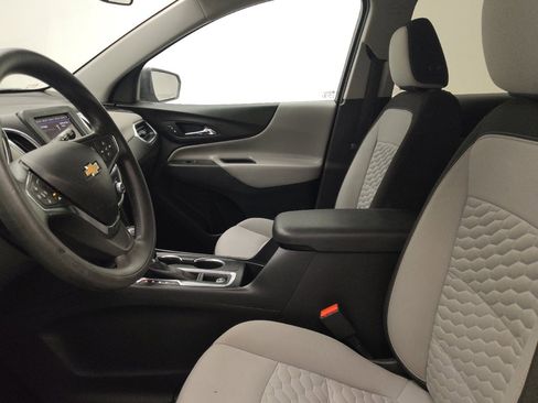Used 2021 Chevrolet Equinox LS w/ LS Convenience Package FWD image 17