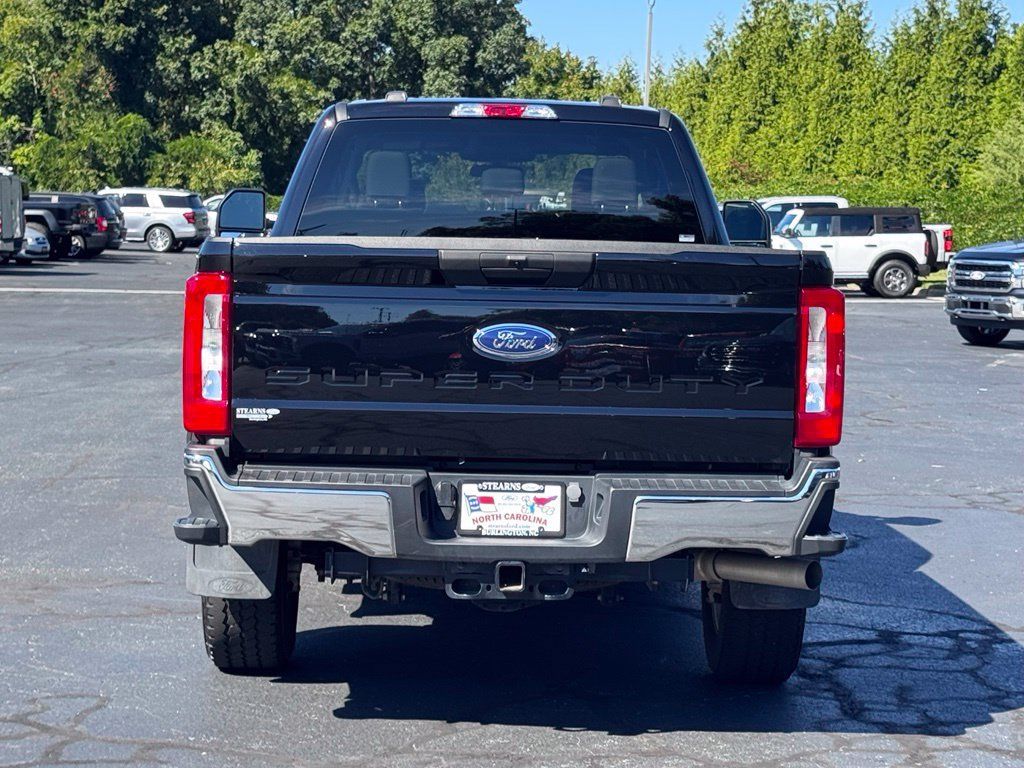 Used 2024 Ford F250 XLT w/ FX4 Off-Road Package AWD/4WD image 16
