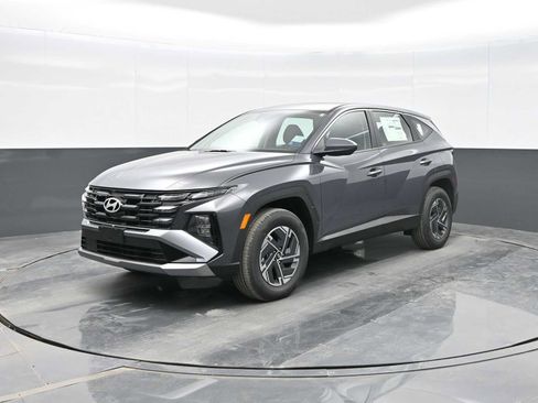 New 2026 Hyundai Tucson Blue SE image 1
