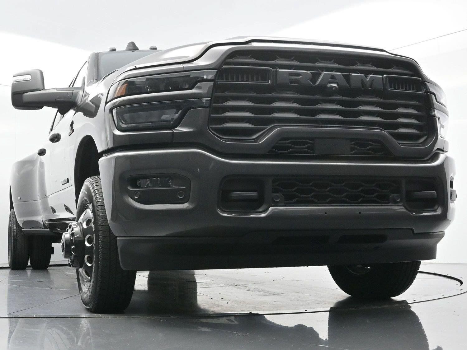 Used 2026 RAM 3500 Big Horn AWD/4WD image 42