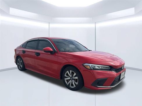Used 2022 Honda Civic LX image 2